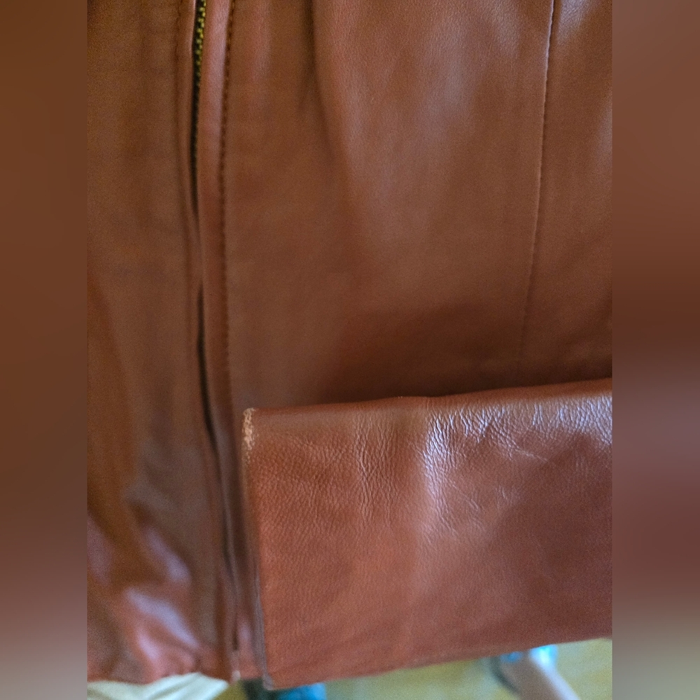 Vintage 90's BCBGMAXAZRIA Tan Leather Jacket - Picture 6 of 10